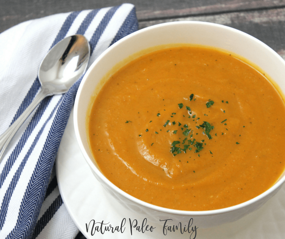 Autumn doesn't have to only mean unhealthy foods and pumpkin coffees. Try this roasted pumpkin soup recipe, it's seasonal, healthy, and delicious!