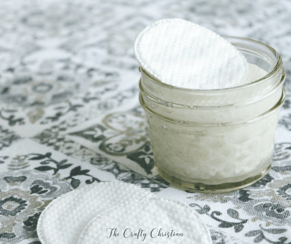 Women put so many toxins in their bodies just from beauty products alone. This recipe for easy natural makeup remover will help remove some of those toxins from your routine while helping your complexion!